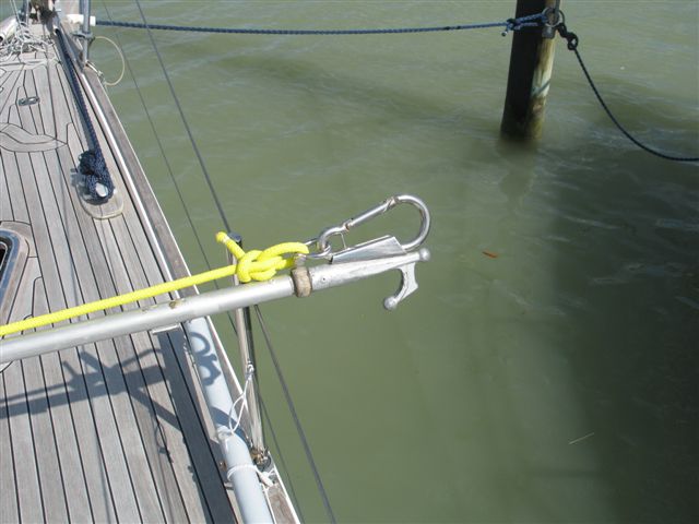 [Immagine: 2010920225118_gancio per boa 001.jpg]